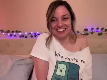 Freechat kitatochips on Chaturbate