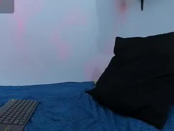 Freechat liamreigns_ on Chaturbate