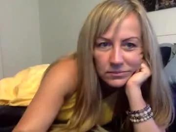 Freechat lilmissspanks on Chaturbate