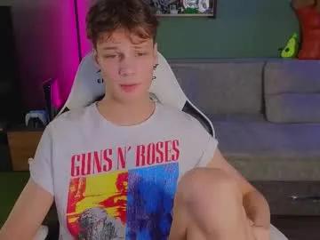 Freechat lilteddyboy on Chaturbate