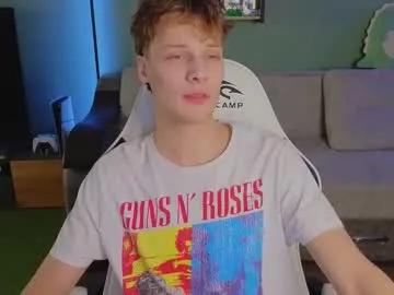 Freechat lilteddyboy on Chaturbate