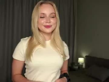 Freechat lipswithsmileonthem on Chaturbate