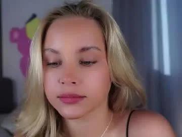 Freechat lipswithsmileonthem on Chaturbate