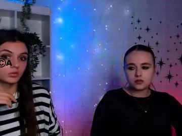 lisa_dark_ — GOAL: tease [743 tokens remaining] Welcome to my room! #cute #18 #shy #new #nonude