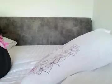 Freechat little_red_diamond on Chaturbate