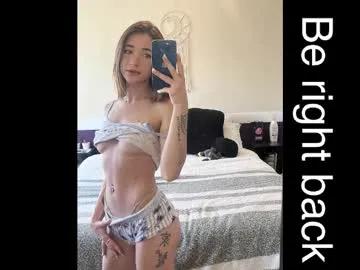 Freechat lolariv on Chaturbate