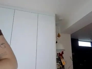 londonbrooke — Distract me with a strip tease/lap dance (3 mins) #flexible #new #british #dance #gymgirl [500 tokens left]