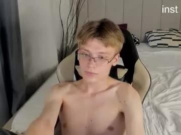 Freechat louie_evans on Chaturbate