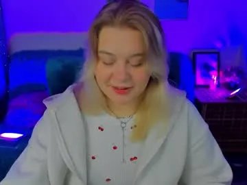 Freechat louisemous on Chaturbate