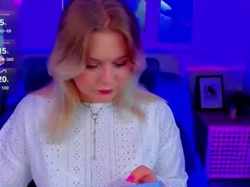 Freechat louisemous on Chaturbate