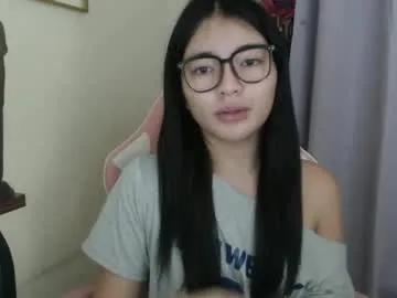 lovely_laura09 — TIRED OF BEING SINGLE I WANT TO HAVE CARING HUSBAND  !! #shy #asian #student #wifematerial #pinay [3333 tokens left]