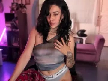 Freechat lucyklumm on Chaturbate