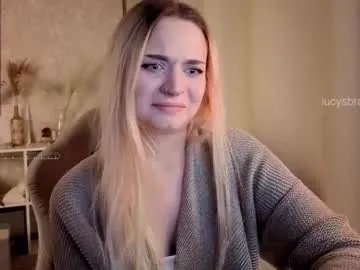 Freechat lucysbrain on Chaturbate