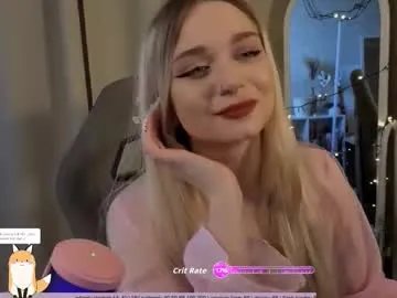 Freechat lucysbrain on Chaturbate