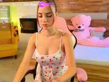lucywilow on Chaturbate