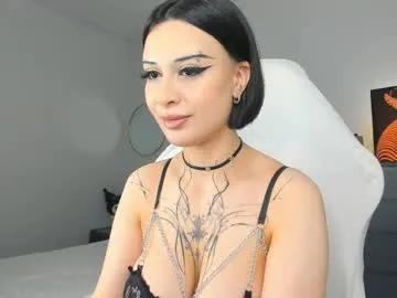 lunagothgirl on Chaturbate