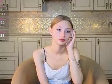 Freechat lynettedendy on Chaturbate