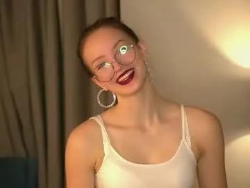 mariannsullivant — Its my five day here Goal: 2 songs to dance in Hand bra<3 #teen #18 #new #shy #natural [936 tokens remaining]