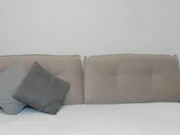 Freechat me_lina_ on Chaturbate