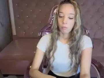megan_collins_b — GOAL: Sexy Dance [75 tokens remaining] WELCOME TO MY ROOM! #nonude #skinny #latina #natural #curlyhair