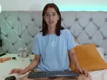 Freechat melodymansson on Chaturbate