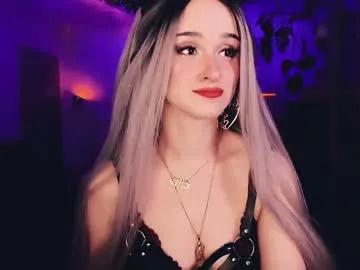 Freechat miladyjolie on Chaturbate