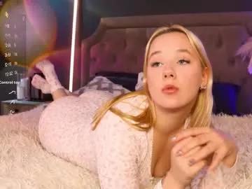 missbunnydoll —  UH VIBE 11tk  // GOAL: make my ass red [34 tokens left] #curvy #teen #shy #natural #german