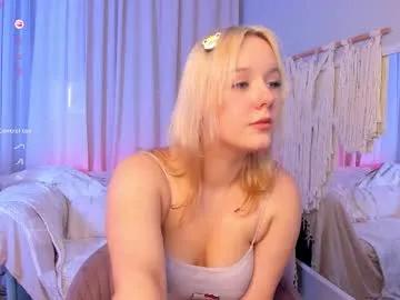 Freechat missbunnydoll on Chaturbate