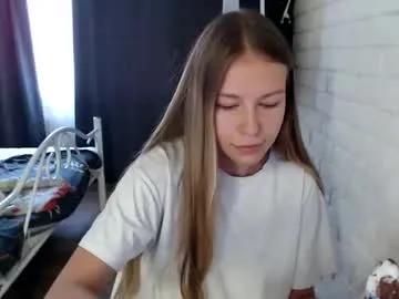 molli_and_tom on Chaturbate