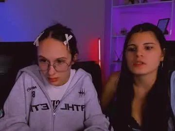 Freechat mona_cloud on Chaturbate