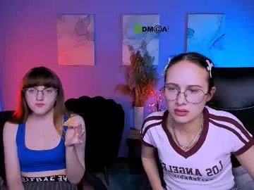 Freechat mona_cloud on Chaturbate