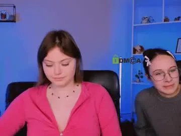 Freechat mona_cloud on Chaturbate