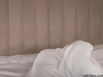 Private moniqueeass on Chaturbate