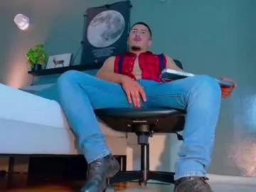 Freechat mrfox__ on Chaturbate