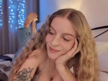 Freechat nickacherie on Chaturbate