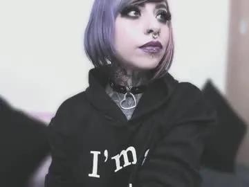 Away nikkiramone on Chaturbate