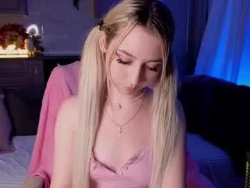 Freechat owlluree on Chaturbate