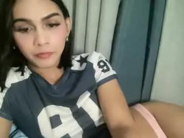 Freechat pearlmoore on Chaturbate
