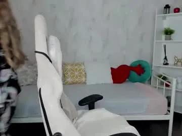 Freechat polly___cutie on Chaturbate