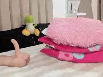 queen_antonella_oficial on Chaturbate