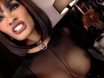 queenvalentinats on Chaturbate 