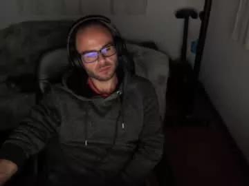 Freechat ravingr3d3 on Chaturbate