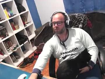 Freechat ravingr3d3 on Chaturbate
