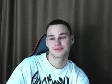 Freechat robert10211 on Chaturbate