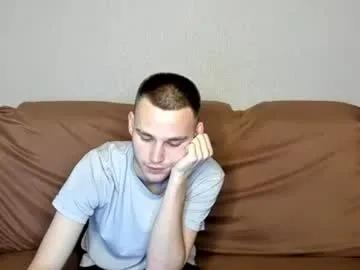 Freechat robert10211 on Chaturbate