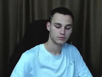 Freechat robert10211 on Chaturbate