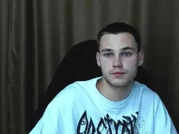 Freechat robert10211 on Chaturbate