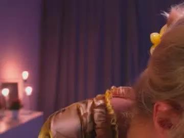 Freechat rue_novella on Chaturbate