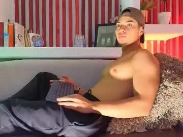 Freechat ryangreys01 on Chaturbate