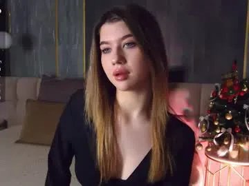 sara_lewiis on Chaturbate